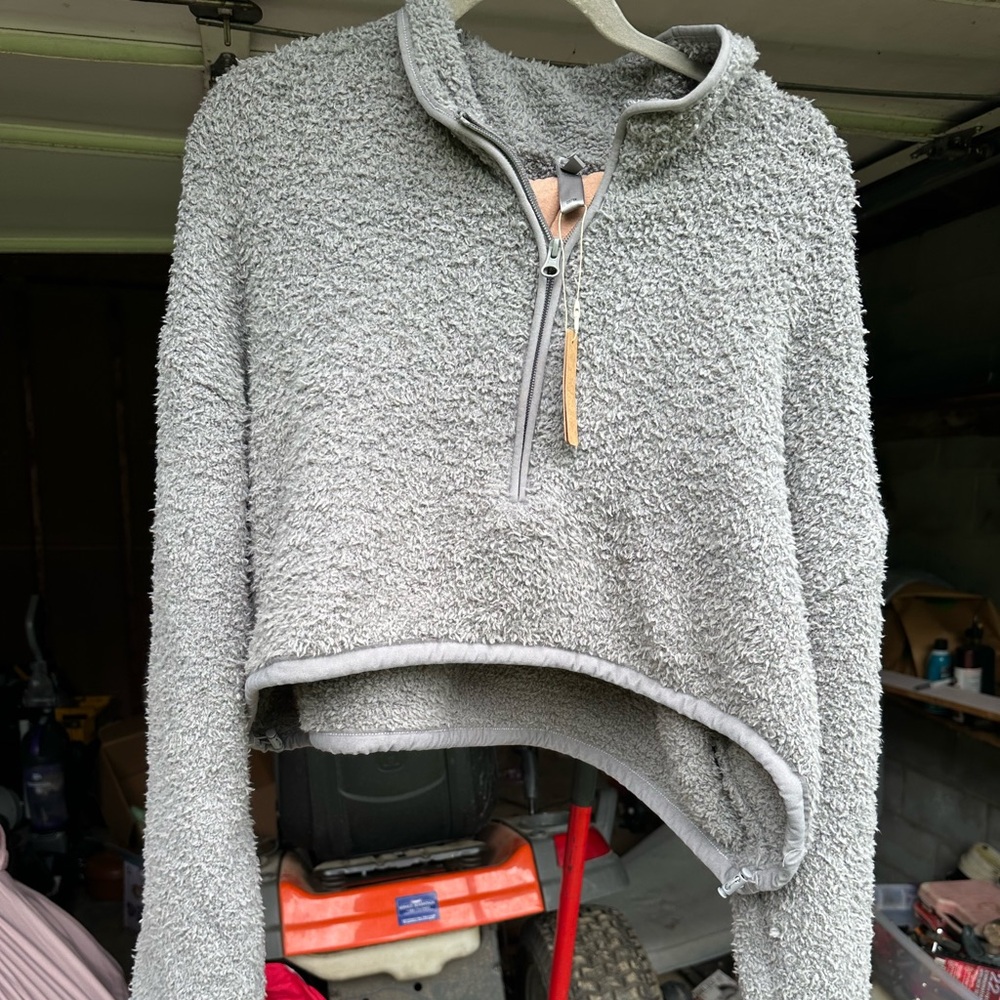 Skims crop sweater & shorts
